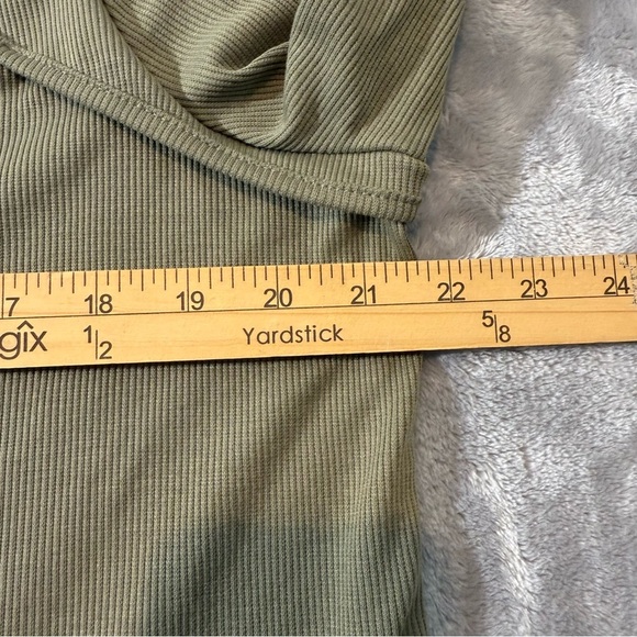 SHEIN Curve Long Sleeve Olive Green Ribbed Cutout Top Size 0XL - Picture 10 of 11